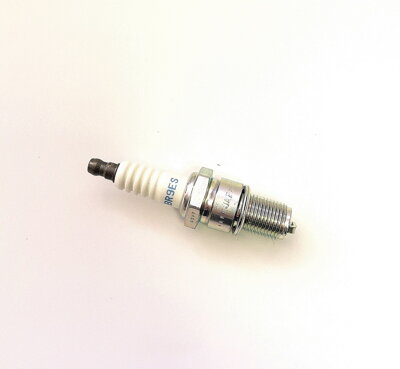 Spark plug NGK BR9ES   (M020)