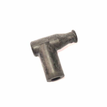 Shielded spark plug cap